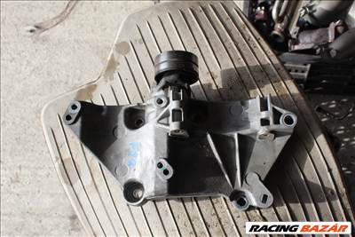 Renault Scenic 2 1.9D F9Q 2003-2006 generátor tartó bak 8200100148