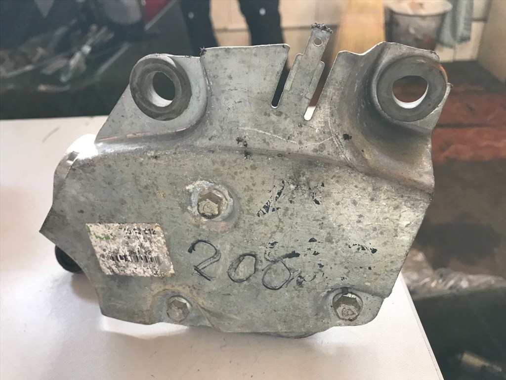 PEUGEOT 206 Ferdehátú 2A/C Hátsó Ablaktörlő Motor (20512) 2. kép