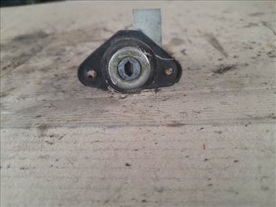 FORD KA I RB_ Csomagtérajtó Zárbetét (47946)