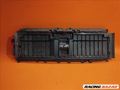 Mercedes W213 hűtőzsalu A2135002300 (S.35.1119)