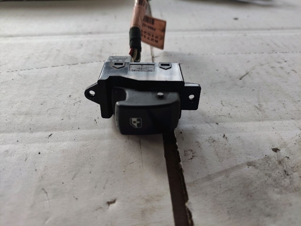 SSANGYONG RODIUS  Ablakemelő Kapcsoló (Pozíciófüggetlen) (30696) 621W05450 1. kép