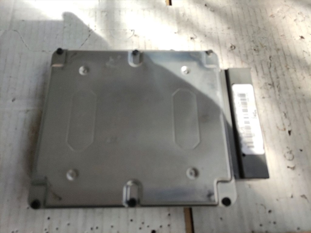 MAZDA 626 V Station Wagon GW Motorvezérlő (32671) F7FF-12A650-FJ 2. kép