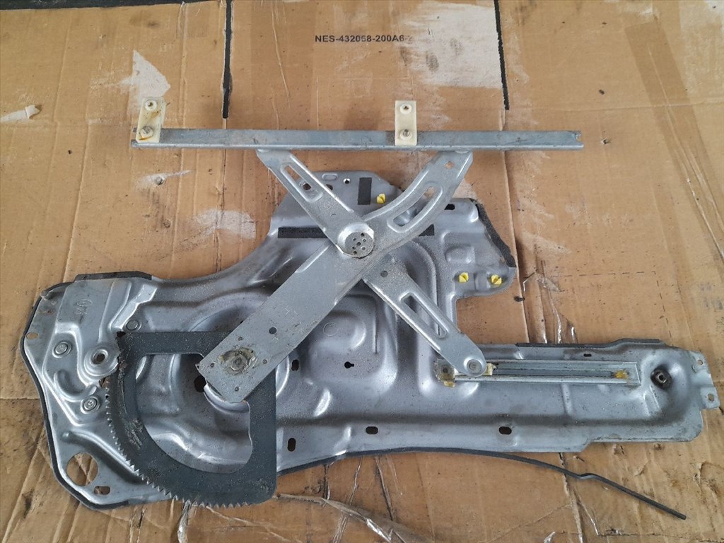 HYUNDAI TRAJET FO Bal első Ablakemelő Szerkezet (Elektromos) (45744) 82470-3A000 2. kép