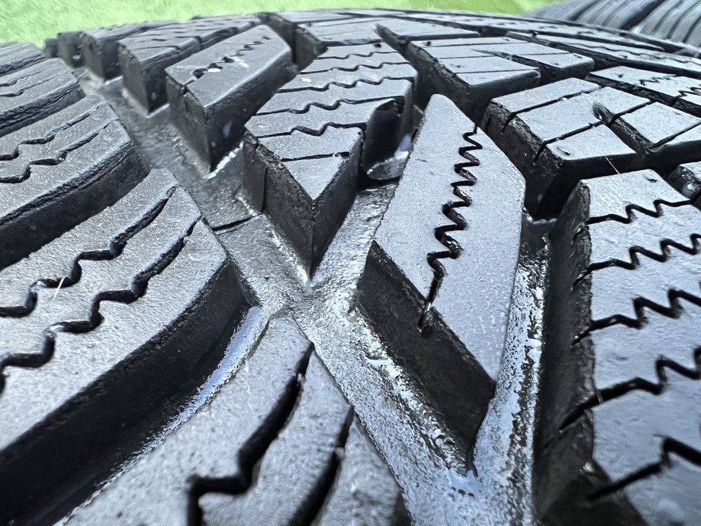 275/40 R20 245/45 R20 kétszéles ÚJ Hankook Winter I’Cept Evo 3 téli BMW IX3 6. kép