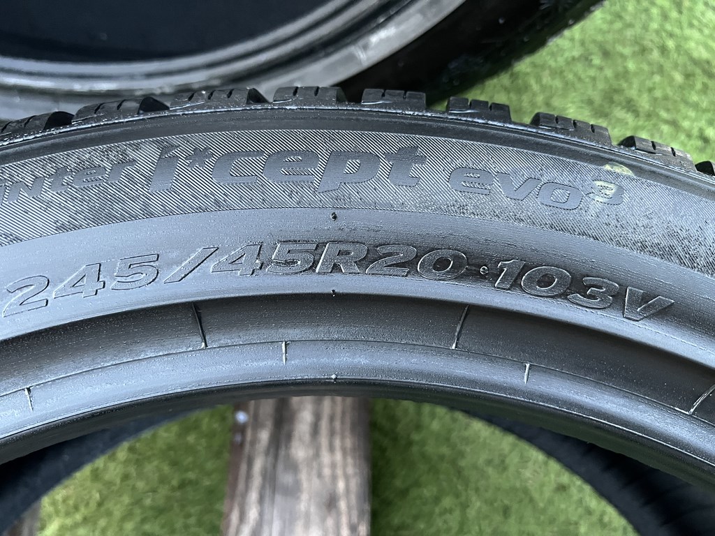 275/40 R20 245/45 R20 kétszéles ÚJ Hankook Winter I’Cept Evo 3 téli BMW IX3 8. kép