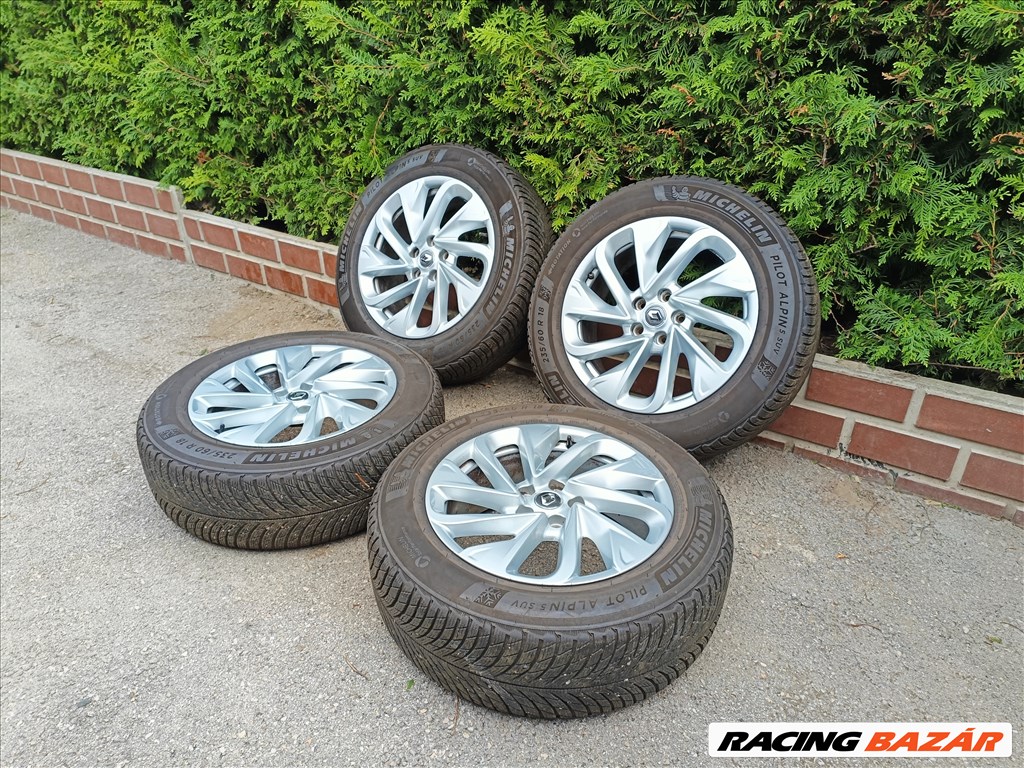  5x114.3 lyukosztású 18" újszerű Renault alufelni, rajta 235/60 újszerű Michelin téli gumi 2. kép