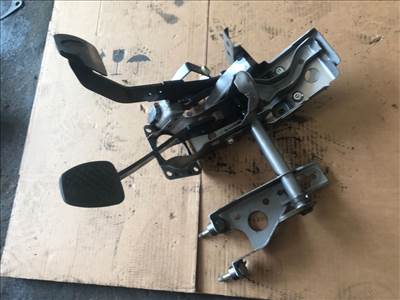 SUBARU IMPREZA Ferdehátú GR, GH, G3 Pedálsor (Gáz, Fék, Kuplung) (29185)