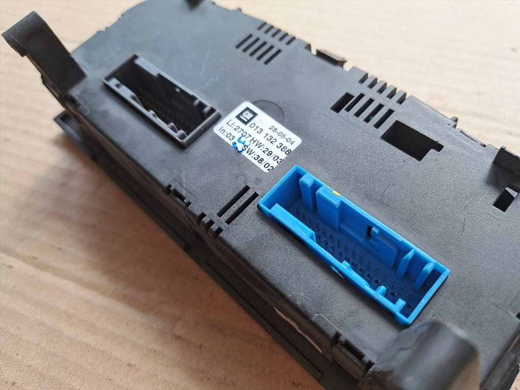 OPEL MERIVA  Fűtéskapcsoló (digit klímás) (38102) GM/013132388 4. kép