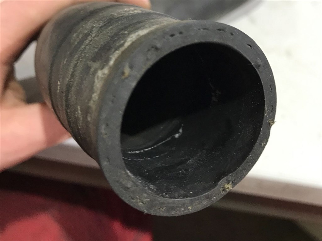 VOLVO V40 Kombi VW Vízcső (41777) 30611009, B4204S 4. kép