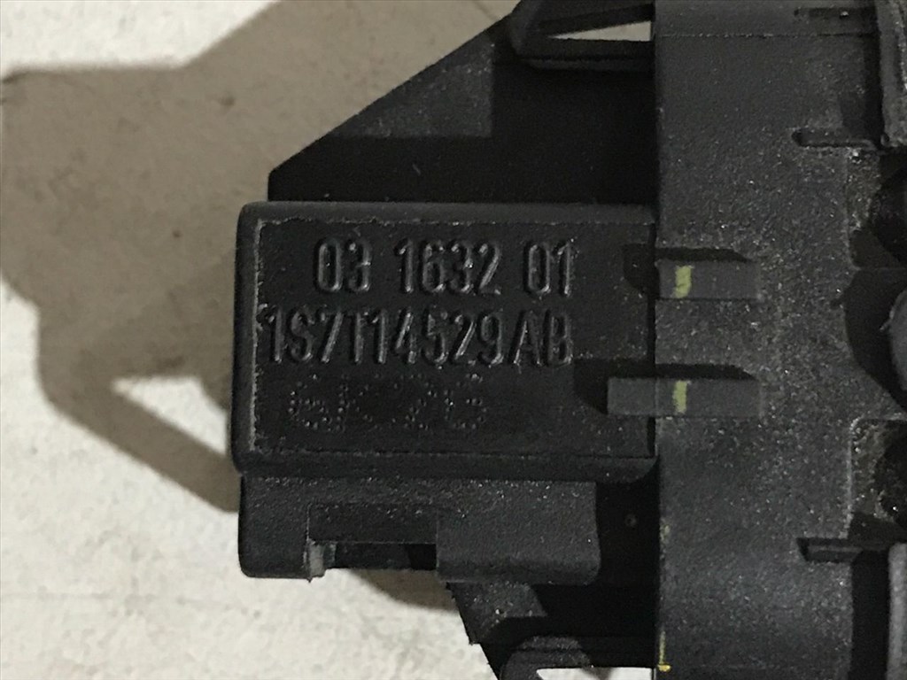 FORD MONDEO III Kombi BWY Ablakemelő Kapcsoló (Pozíciófüggetlen) (42083) 1S7T14529AB 5. kép