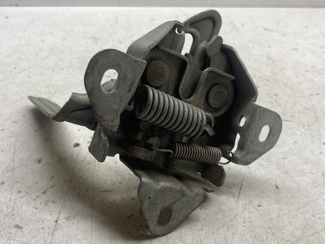 SUZUKI SWIFT II Csomagtérajtó Zárszerkezet 2. kép