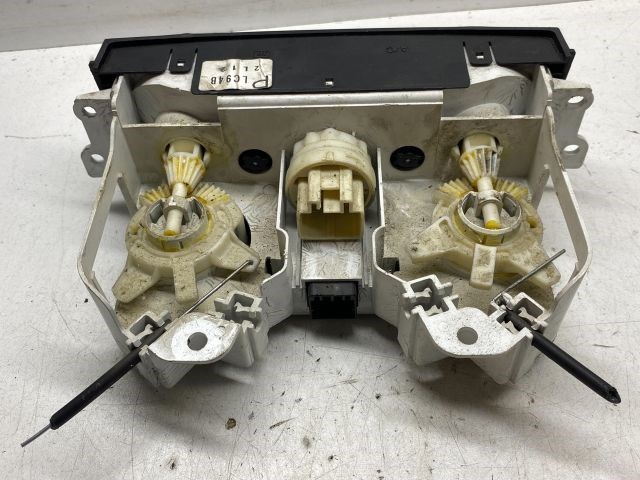 MAZDA MPV Fűtéskapcsoló (manuális klímás) 2. kép