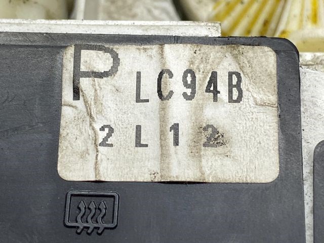 MAZDA MPV Fűtéskapcsoló (manuális klímás) 5. kép