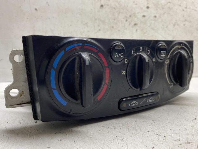 MAZDA MPV Fűtéskapcsoló (manuális klímás) 6. kép