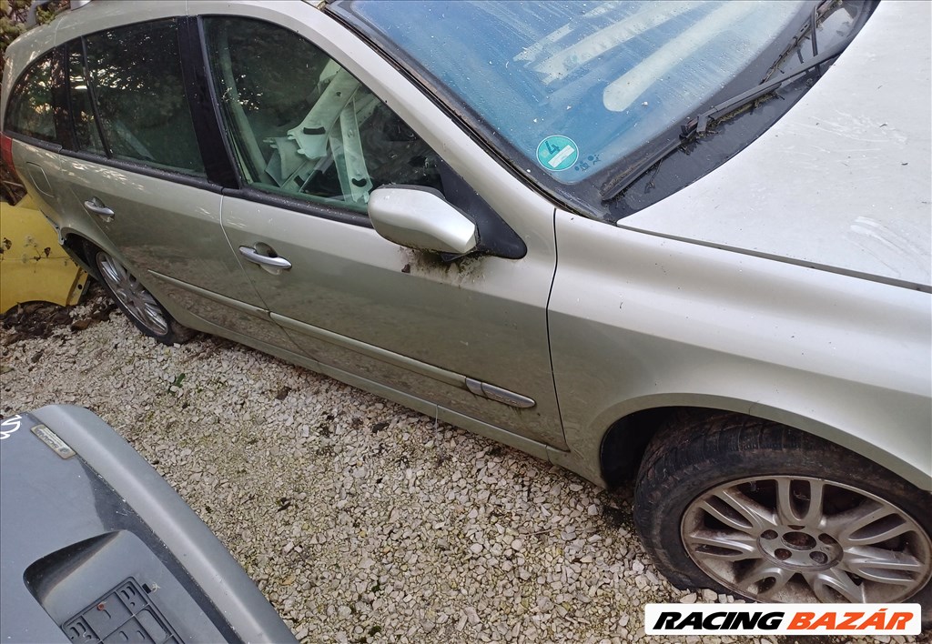 Renault Laguna II bontott alkatrészei 2. kép