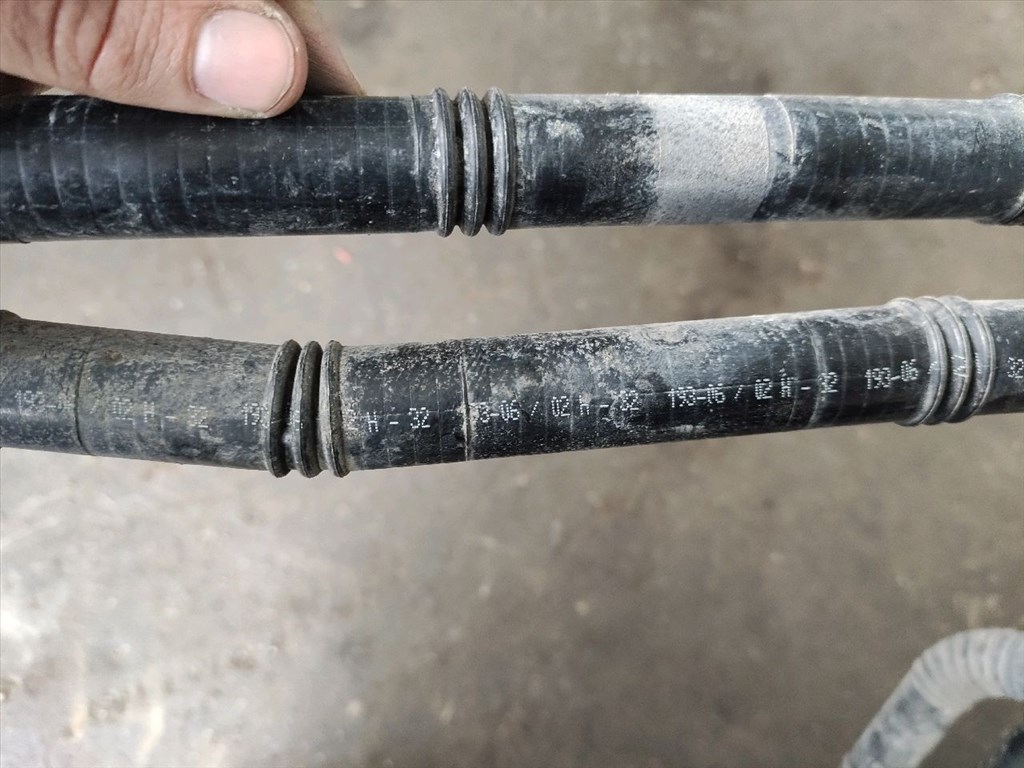 RENAULT ESPACE IV JK0/1_ Vízcső (33169) 1930602H 3. kép