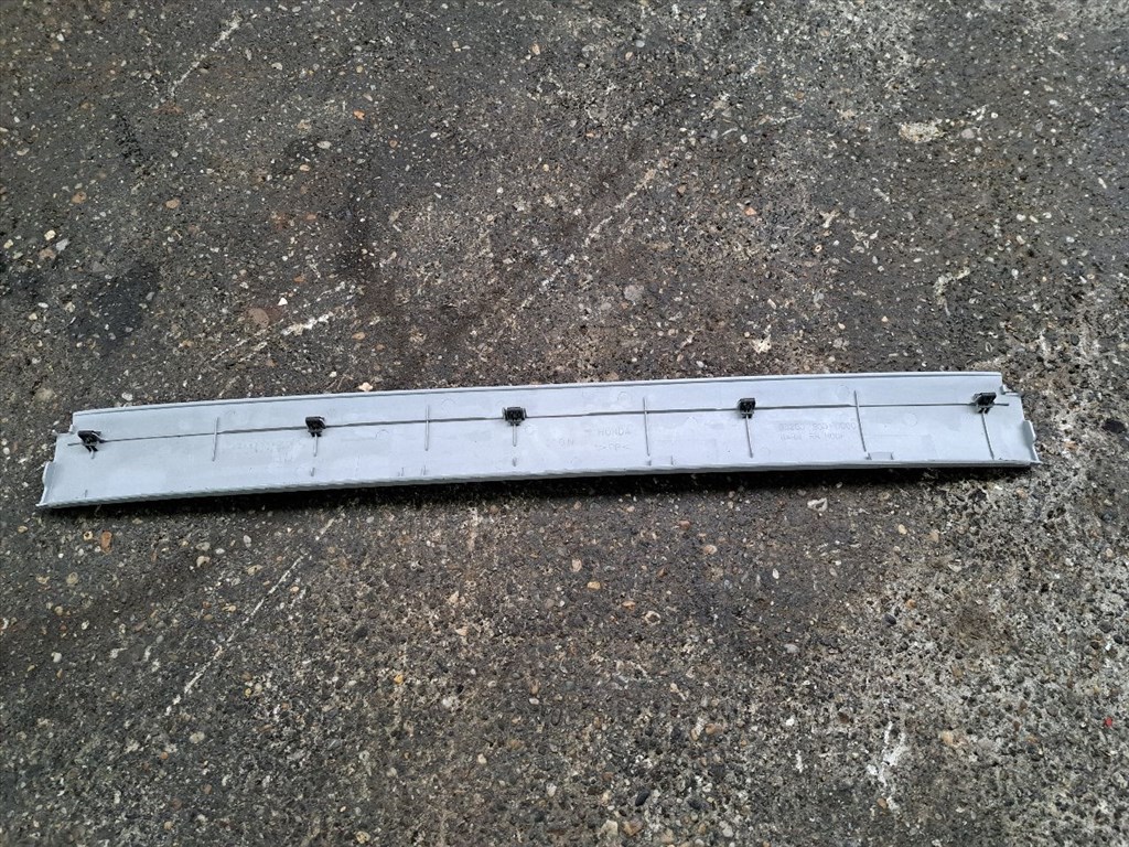 HONDA CIVIC VI Hatchback EJ, EK Csomagtérajtó Burkolat Felső (35407) 83260-S03-0000 1. kép