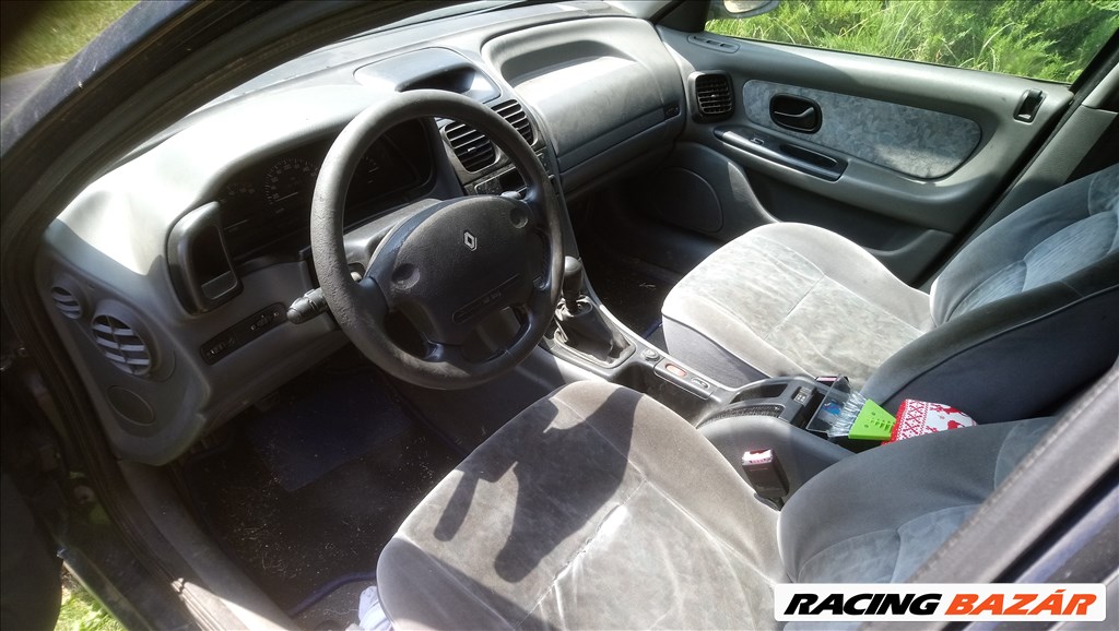 Eladó Renault Laguna 2.2 D (2188 cm³, 83 PS) 2. kép
