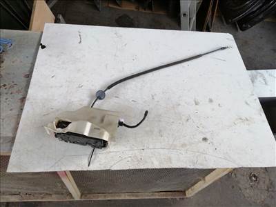 VW GOLF IV 1J1 Jobb első Ajtózár (09053)