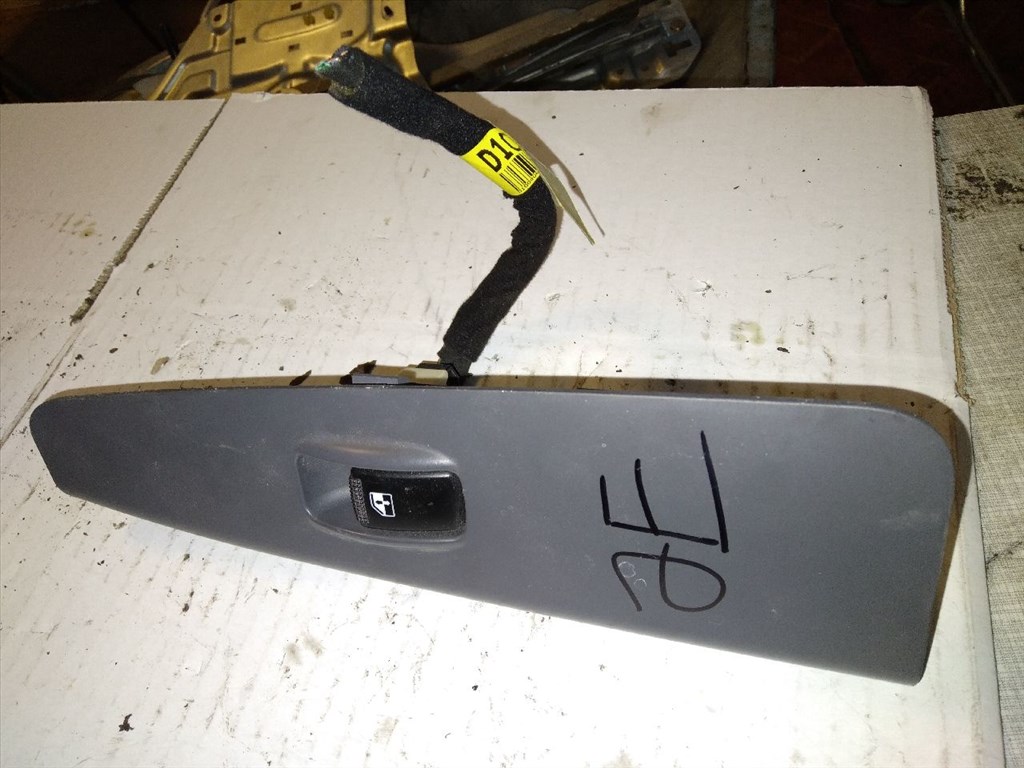 KIA SORENTO I JC Jobb első Ablakemelő Kapcsoló (15748) 1. kép