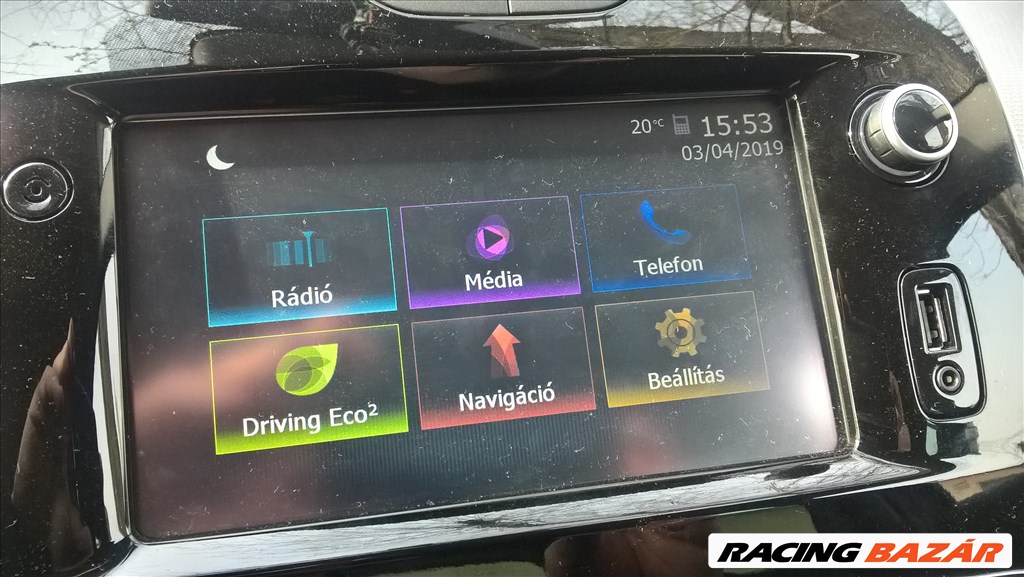 Renault és Dacia MediaNAv navigációk frissítése, magyarosítása, újraprogramozása, szervize. 1. kép