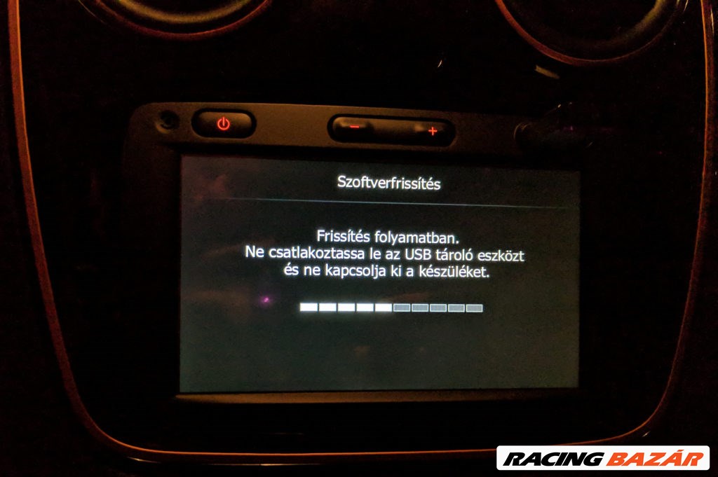 Renault és Dacia MediaNAv navigációk frissítése, magyarosítása, újraprogramozása, szervize. 6. kép