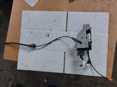 CITROËN C4 Picasso I UD_ Jobb hátsó Ajtózár (19100) 24103158