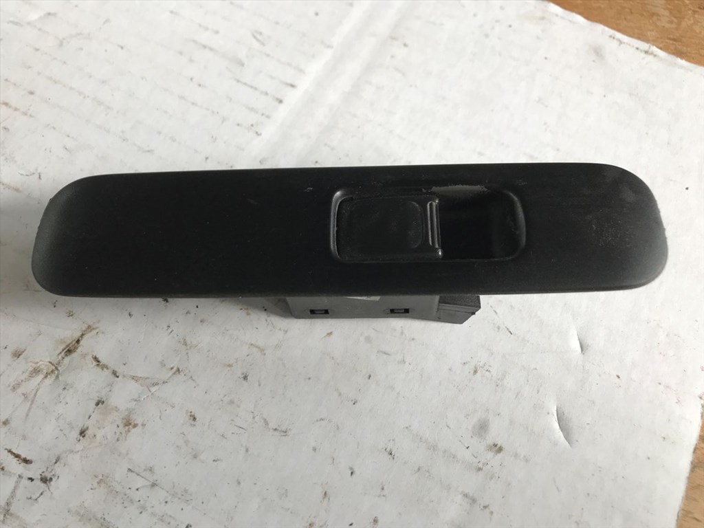 SUZUKI ALTO I SS80 Jobb első Ablakemelő Kapcsoló (29642) 1. kép