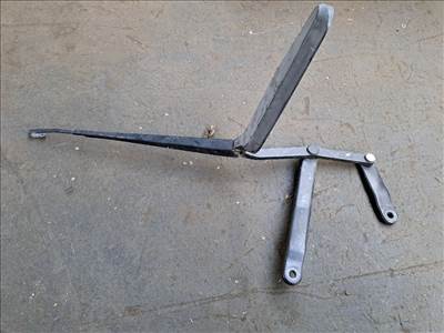 NISSAN ALMERA TINO V10 Jobb első Ablaktörlő Kar (43596) NISSAN/8445, BOSCH/4453, NISSAN/28882 BU000, BOSCH/3 390 580 239