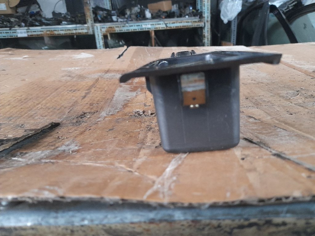 HYUNDAI TRAJET FO Jobb első Ablakemelő Kapcsoló (45651) 3. kép