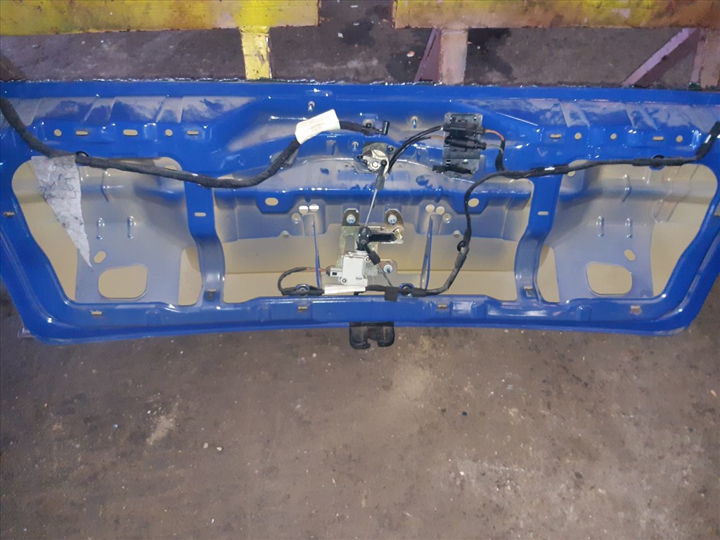 Volkswagen Golf IV Csomagtér Ajtó 5. kép