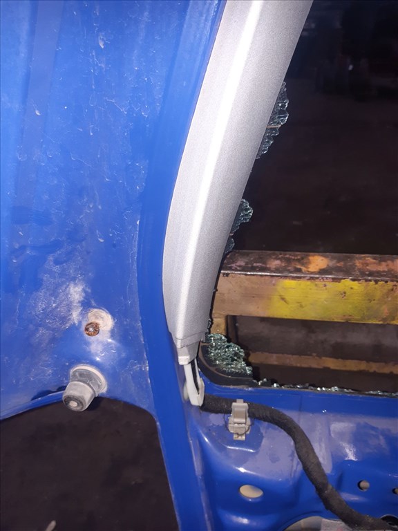 Volkswagen Golf IV Csomagtér Ajtó 6. kép