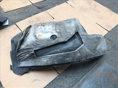 CITROËN C5 II RC_ Jobb első Hátsó Dobbetét (Kerékjárati, Műanyag) (23888)