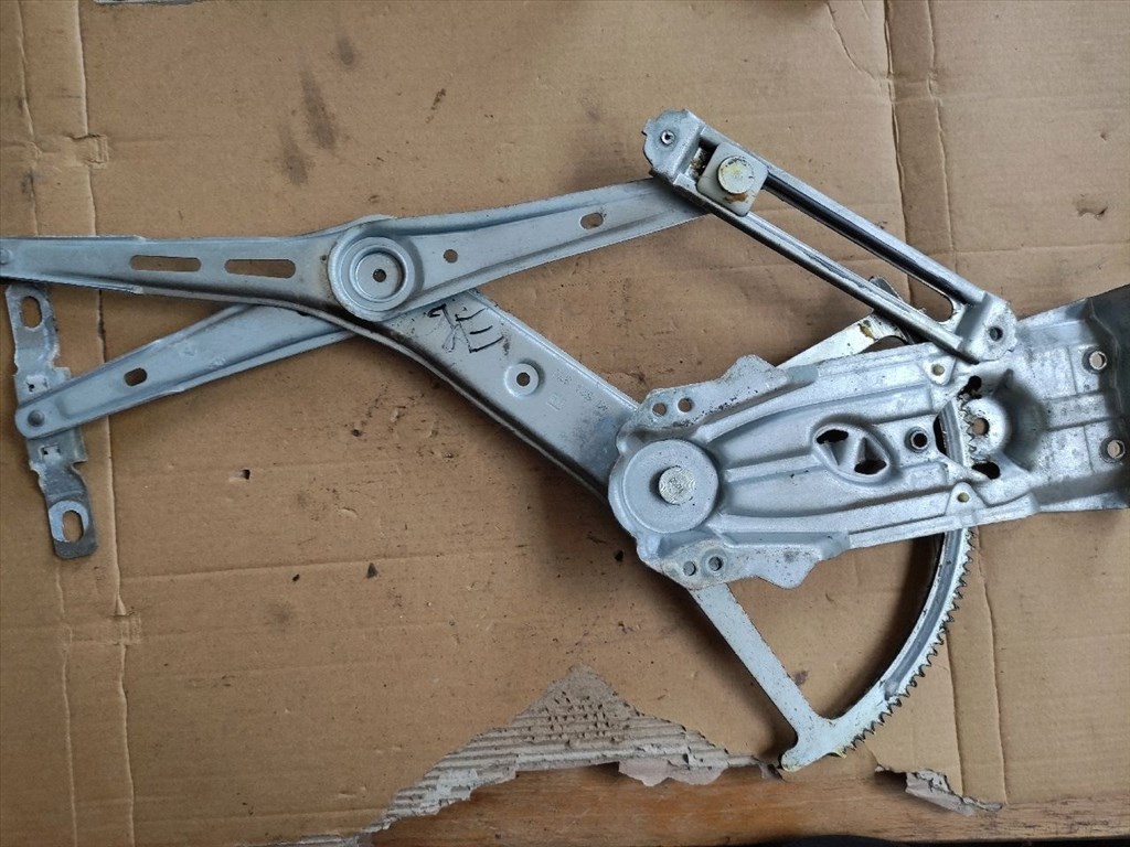OPEL ASTRA G Ferdehátú F48_, F08_ Jobb első Ablakemelő Szerkezet (Elektromos) (32399) 90 521 876 2. kép