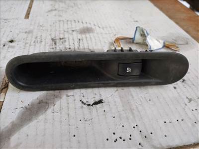 RENAULT ESPACE III JE0_ Bal hátsó Ablakemelő Kapcsoló (33715) 8200782551