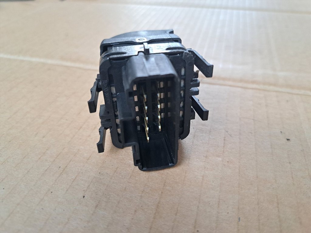 RENAULT CLIO II BB0/1/2_, CB0/1/2_ Bal első Ablakemelő Kapcsoló (43760) RENAULT/060045B-4008 4. kép