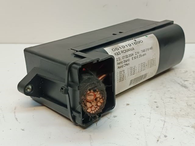 VW TOURAN Biztosítéktábla Utastér 4. kép