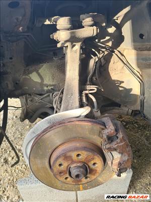 Audi a4 b9 bal első csonkaállvány 