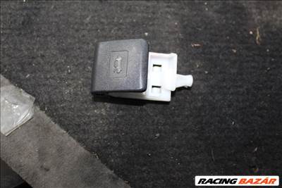 Toyota Auris (E150) Motorháztető nyitó gomb