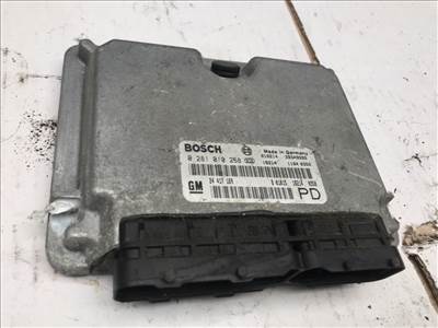 OPEL ZAFIRA A F75_ Motorvezérlő (29647) 0281010268