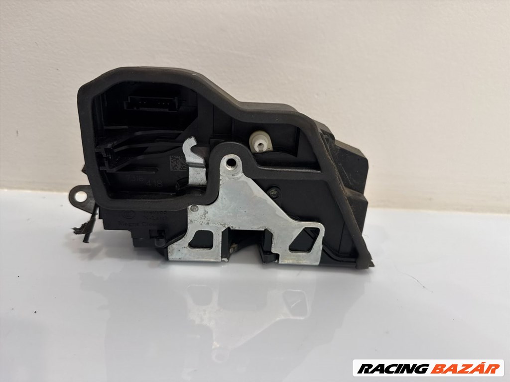 BMW X3 4 X5 F25 F26 E70 E71  Jobb hátsó Ajtózár 7318418 2. kép