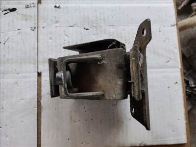SSANGYONG RODIUS  Motor Tartó Bak Jobb (30706) 20721-21001, 66592610500534
