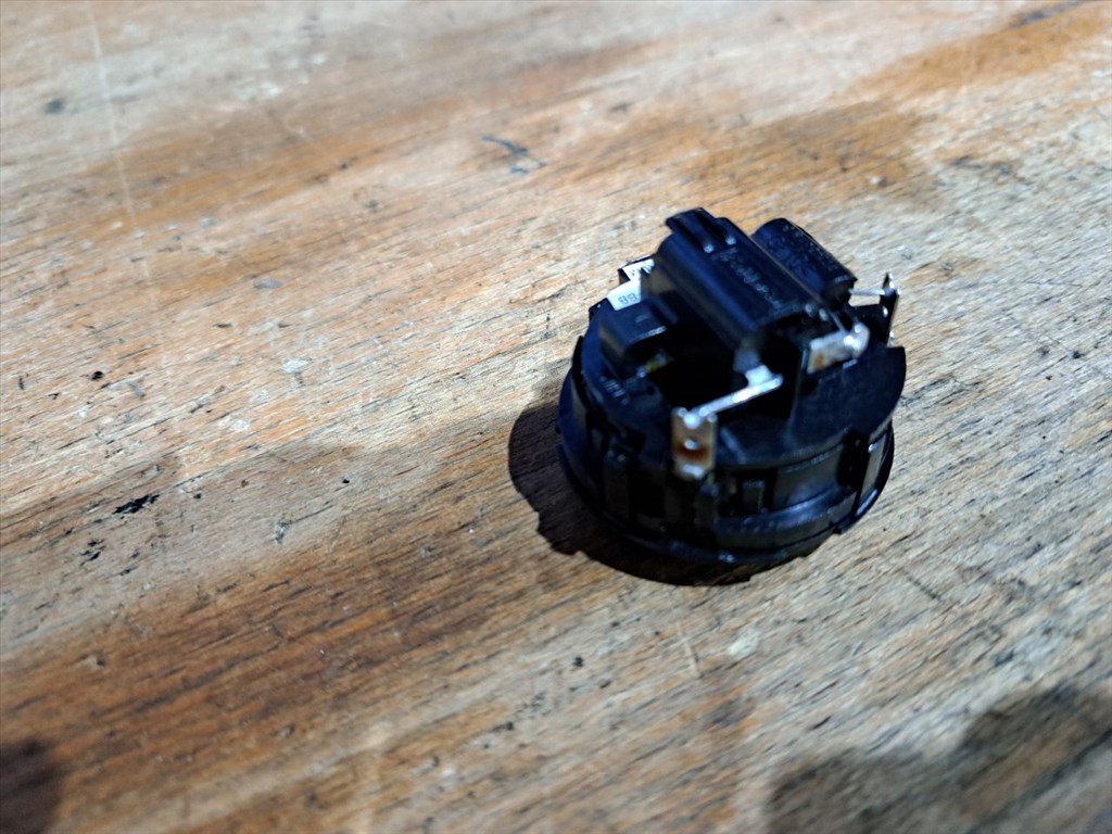 FORD C-MAX II  Magassugárzó Hangszóró (35282) 8A6T18808 BB 6. kép