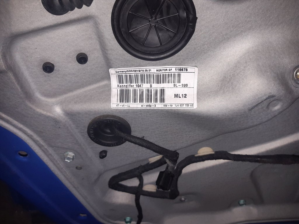 Volkswagen Golf IV Bal Első Ajtó 6. kép