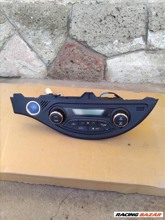 Toyota Yaris (XP130/XP150) 1.5 VVT-I Hybrid Fűtés kapcsoló hybrid 2482 75f206 1. kép