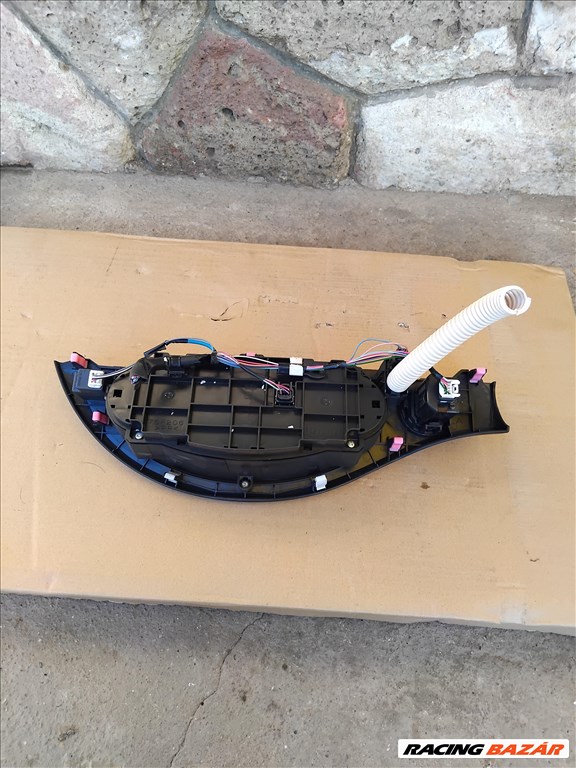 Toyota Yaris (XP130/XP150) 1.5 VVT-I Hybrid Fűtés kapcsoló hybrid 2482 75f206 4. kép