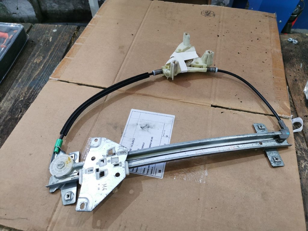 MITSUBISHI CARISMA DA_ Jobb hátsó Ablakemelő Szerkezet (Mechanikus) (07932) 2. kép