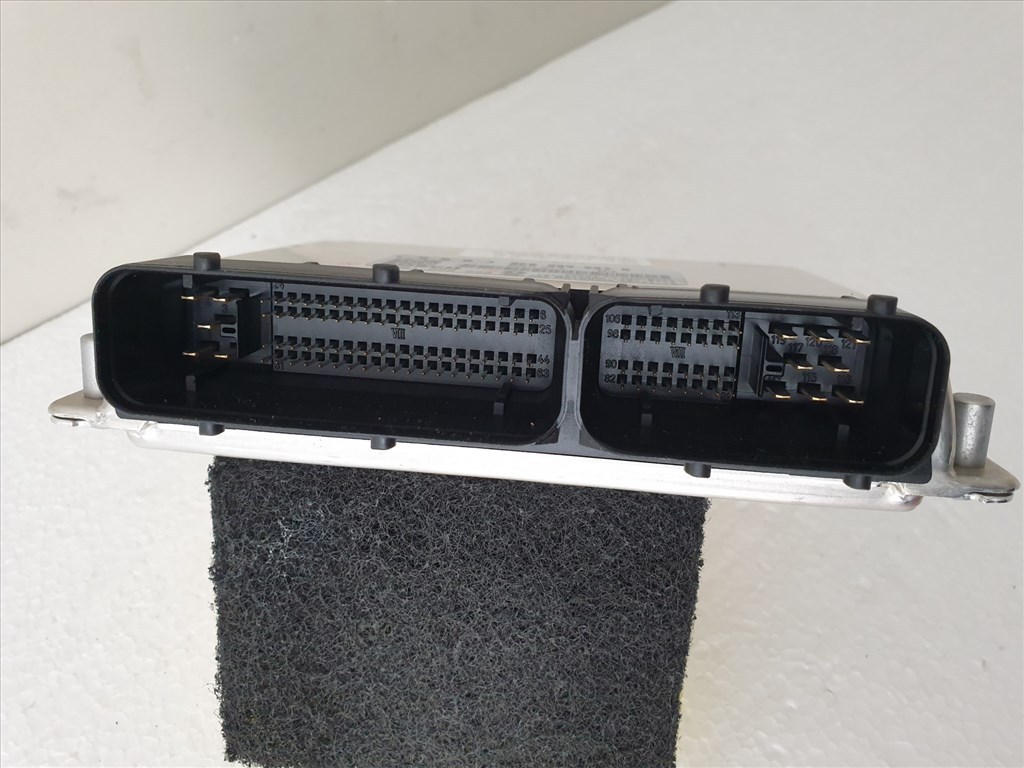 503836 Audi A4 B7, 2006, Motorvezérlő, Ecu, 0261208690, 8E0909557R, Bosch. 5. kép