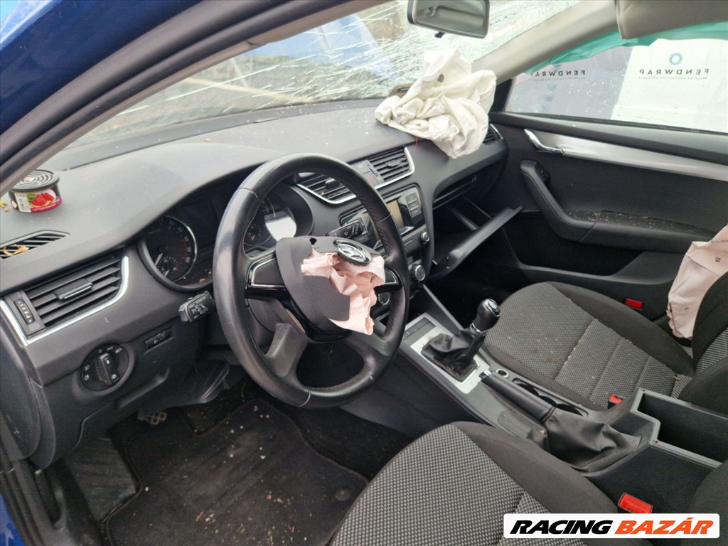 Skoda Octavia III bontott alkatrészei 2.0 CR TDI 9. kép