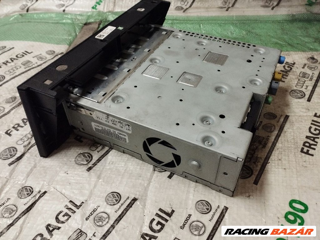 Audi A4 (B8 - 8K) AUDI A4 B8 Rádió / CD 3. kép